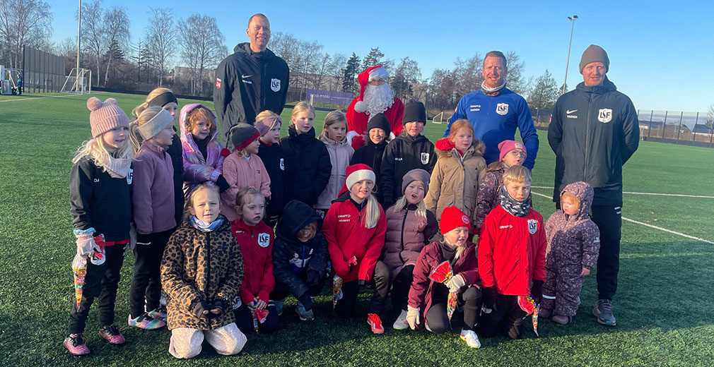 Jule og nytårs stemning i LSF hos U7-U8 pigerne