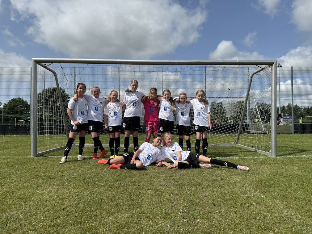U11 pigernes sejr på hjemmebane