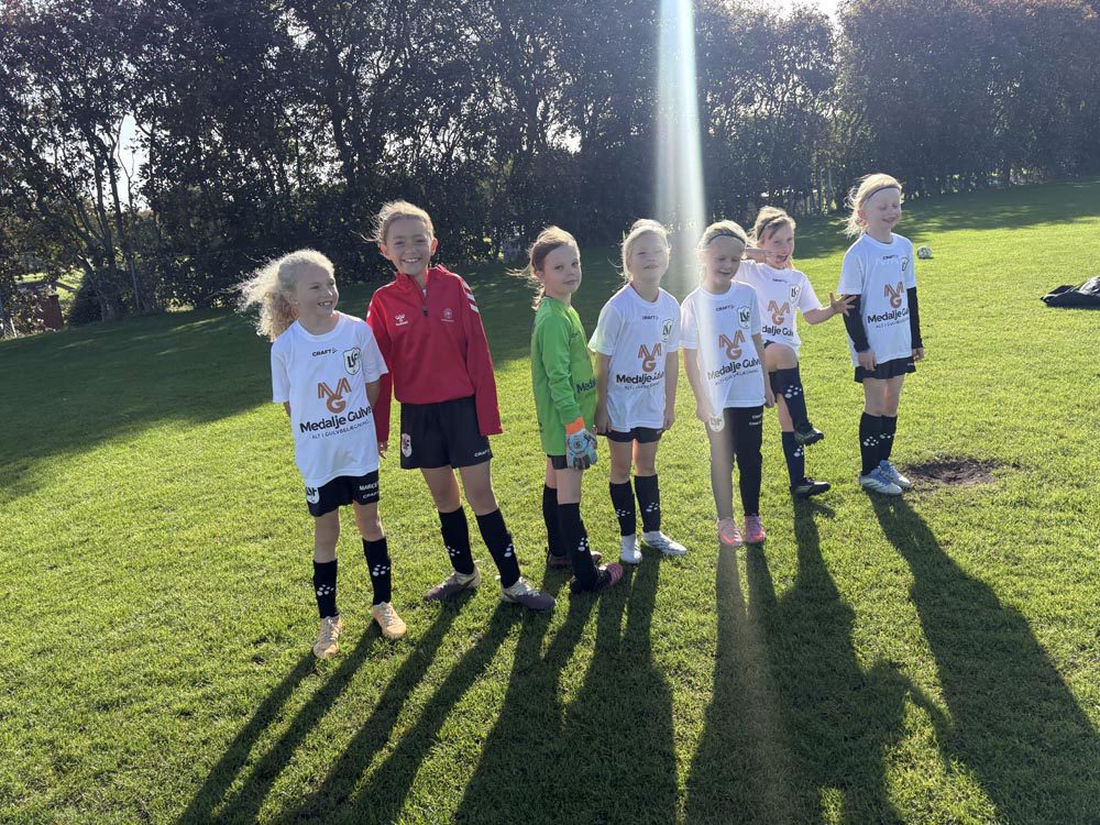 U9-pigerne kæmpede sig igennem blæsevejret i dag